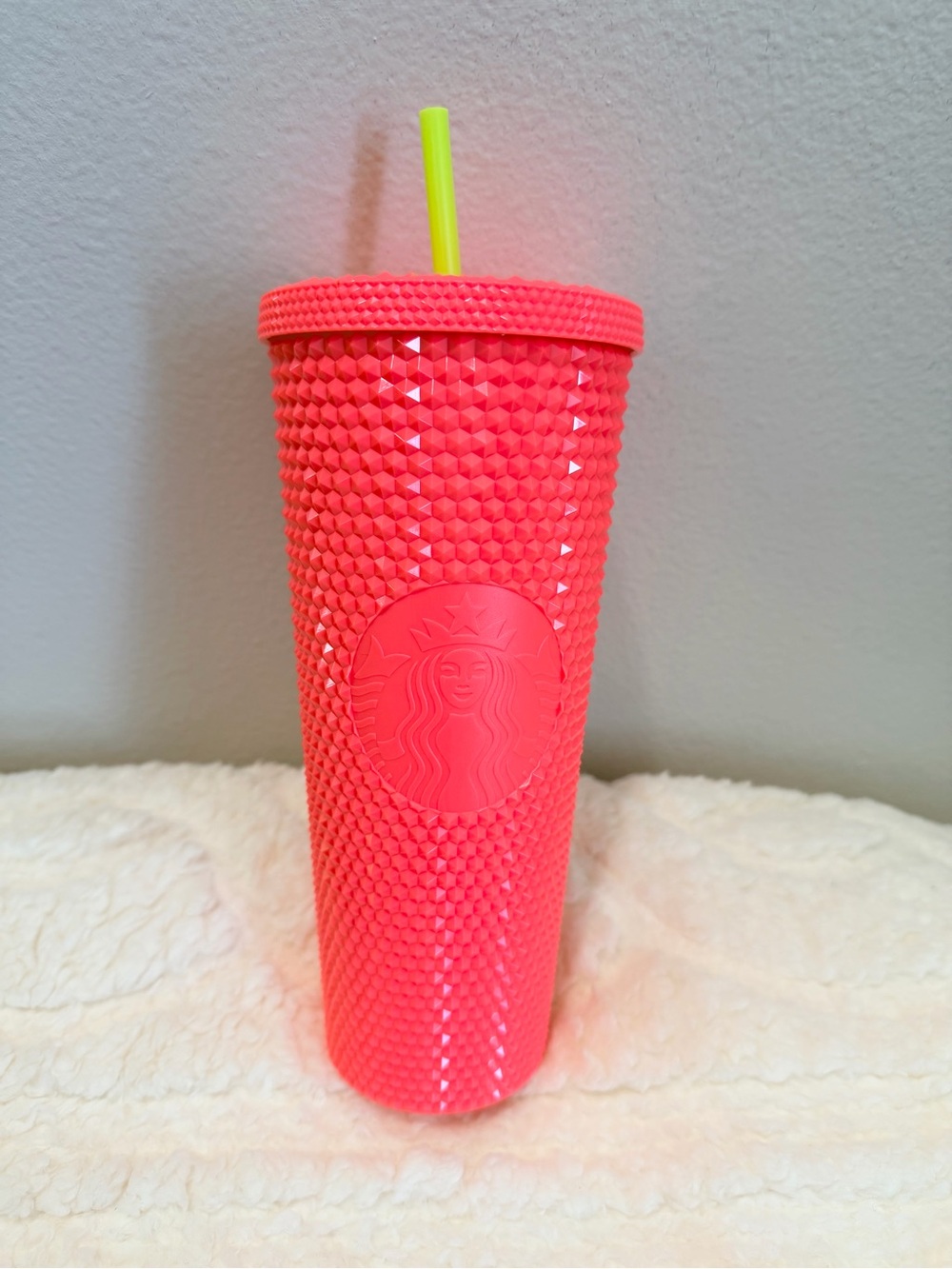 Starbucks Dragon Fruit Summer Tumbler Venti Cup 2022 Studded
Coral Beach Vacay